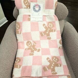 Viral Pink Checkered Gingerbread blanket 50’x70’NWT’s